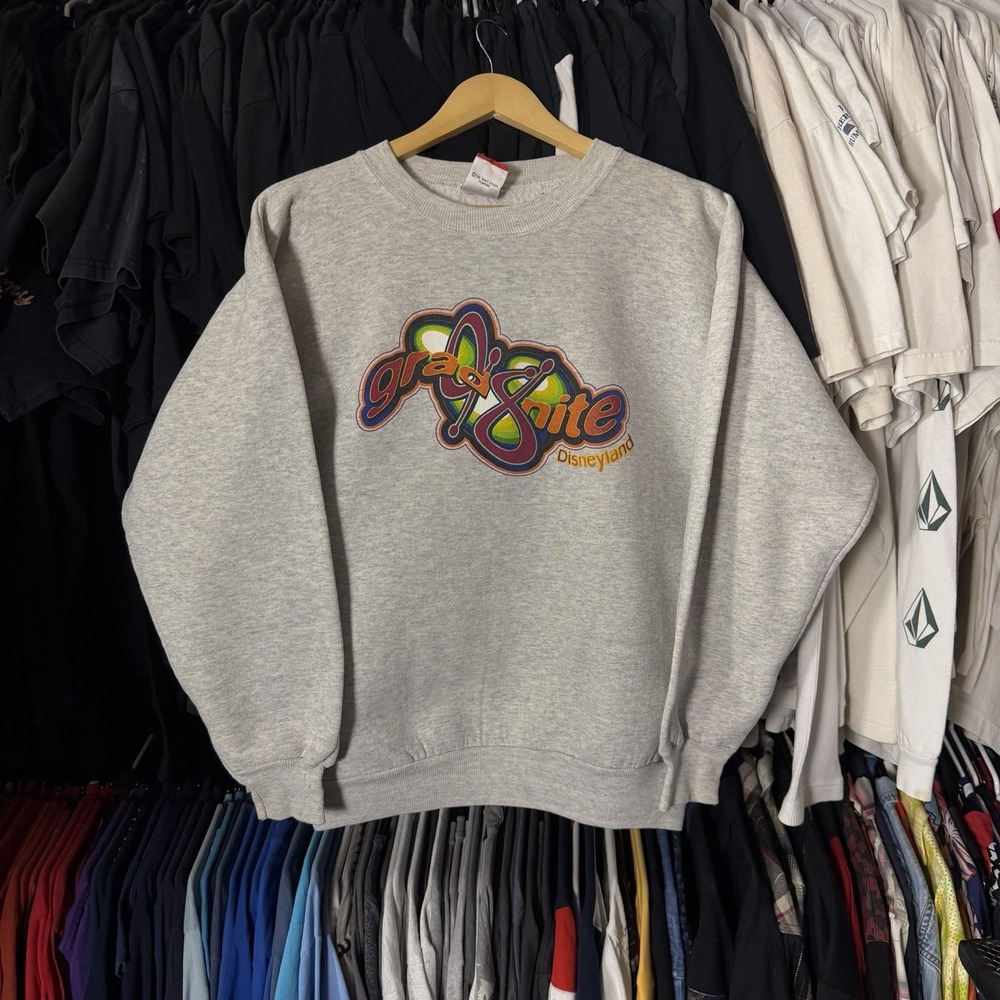Disney Grad Nite 1998 Crewneck Sweater Mens Small Grey Vintage 98 Disneyland USA